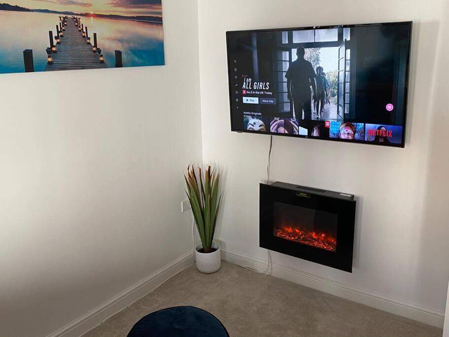 Luxury Modern 1Bed Sea View Apartment Rhôs-on-Sea エクステリア 写真