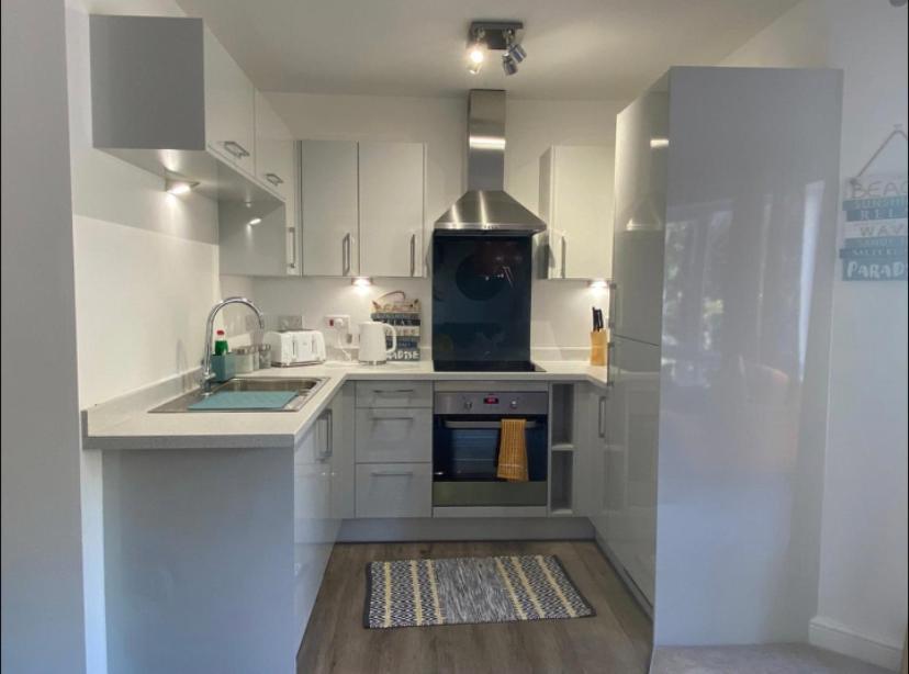 Luxury Modern 1Bed Sea View Apartment Rhôs-on-Sea エクステリア 写真
