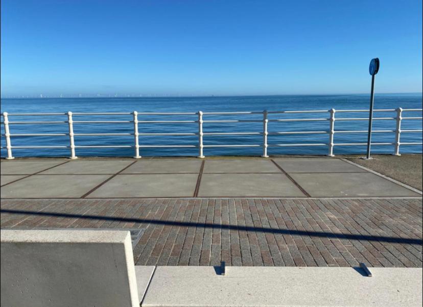 Luxury Modern 1Bed Sea View Apartment Rhôs-on-Sea エクステリア 写真